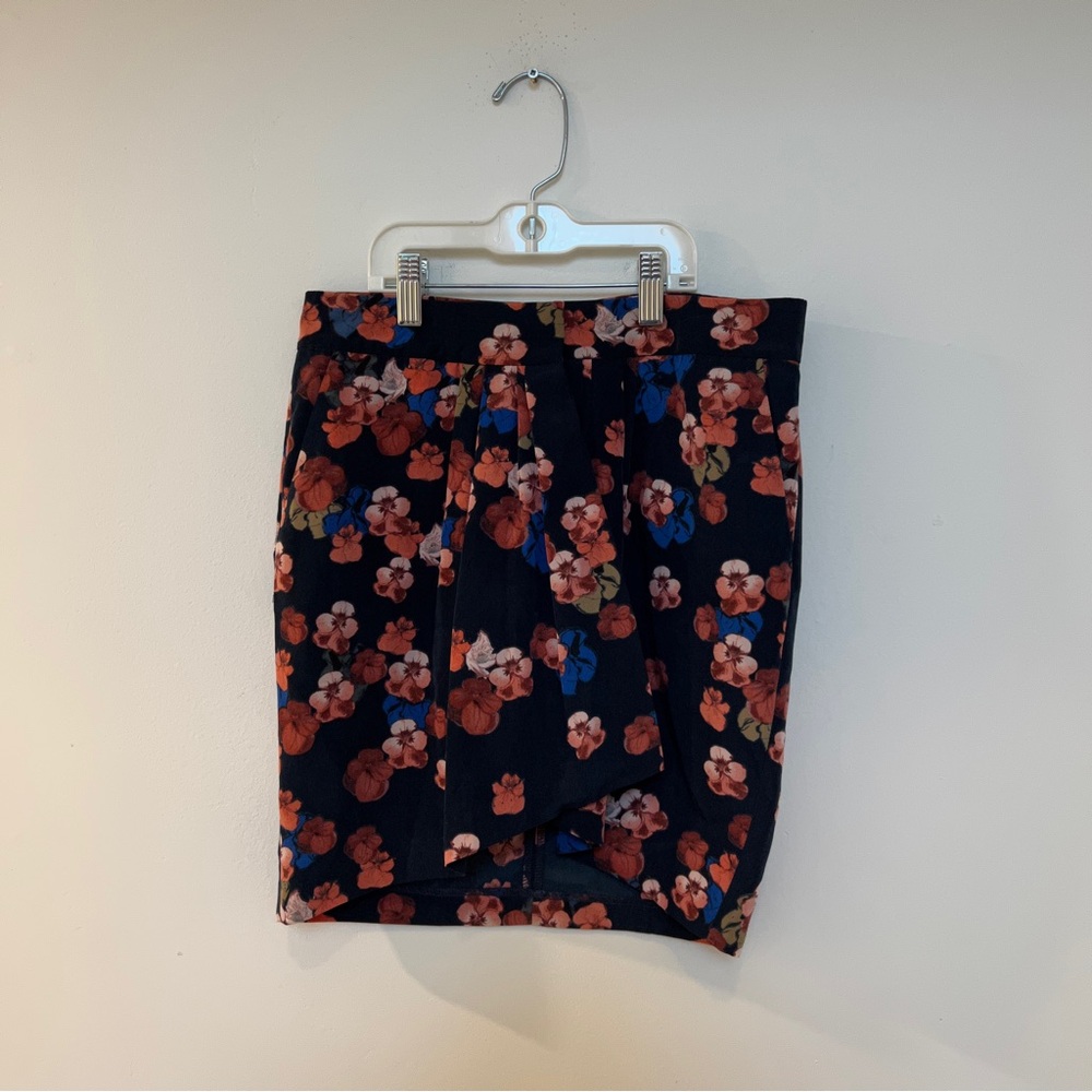 🌸🌼Jessica Simpson - floral mini wrap skirt, polyester, size XS🌸🌼